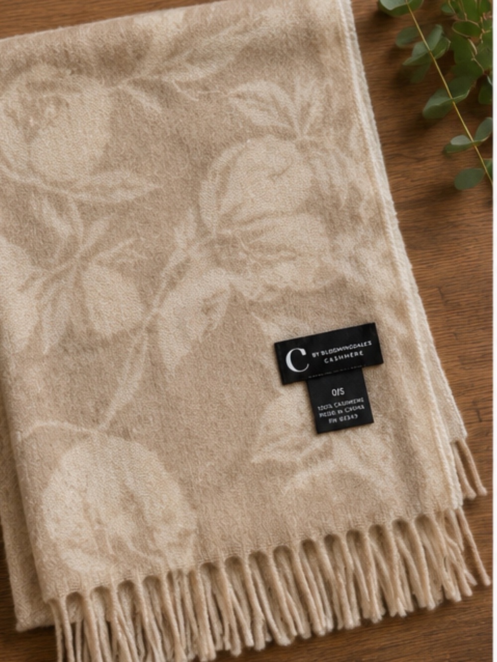 Bloomingdale’s 100% Cashmere Floral Jacquard Fringe Scarf Beige 66” x 13” - Picture 3 of 12